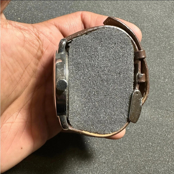 Kenneth Cole New York Quartz Mens Watch Silver tone Dial Brown Strap Working - Picture 6 of 8